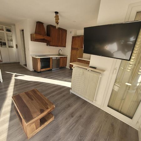 Rooms For Vacation Валлорис Экстерьер фото