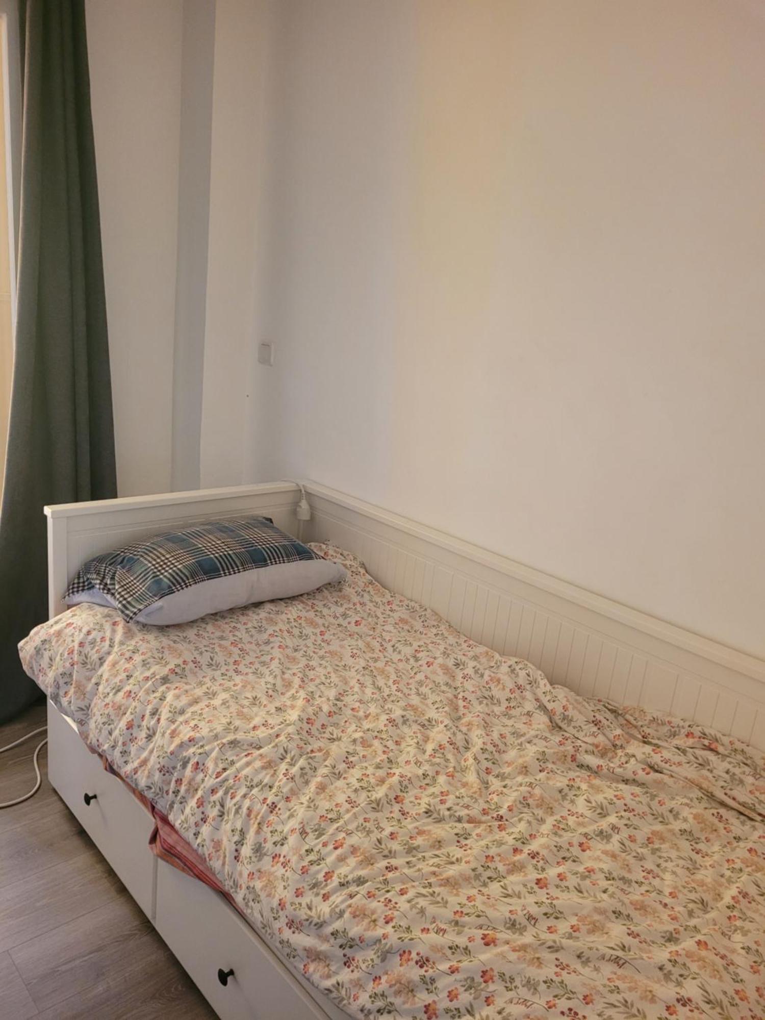 Rooms For Vacation Валлорис Экстерьер фото