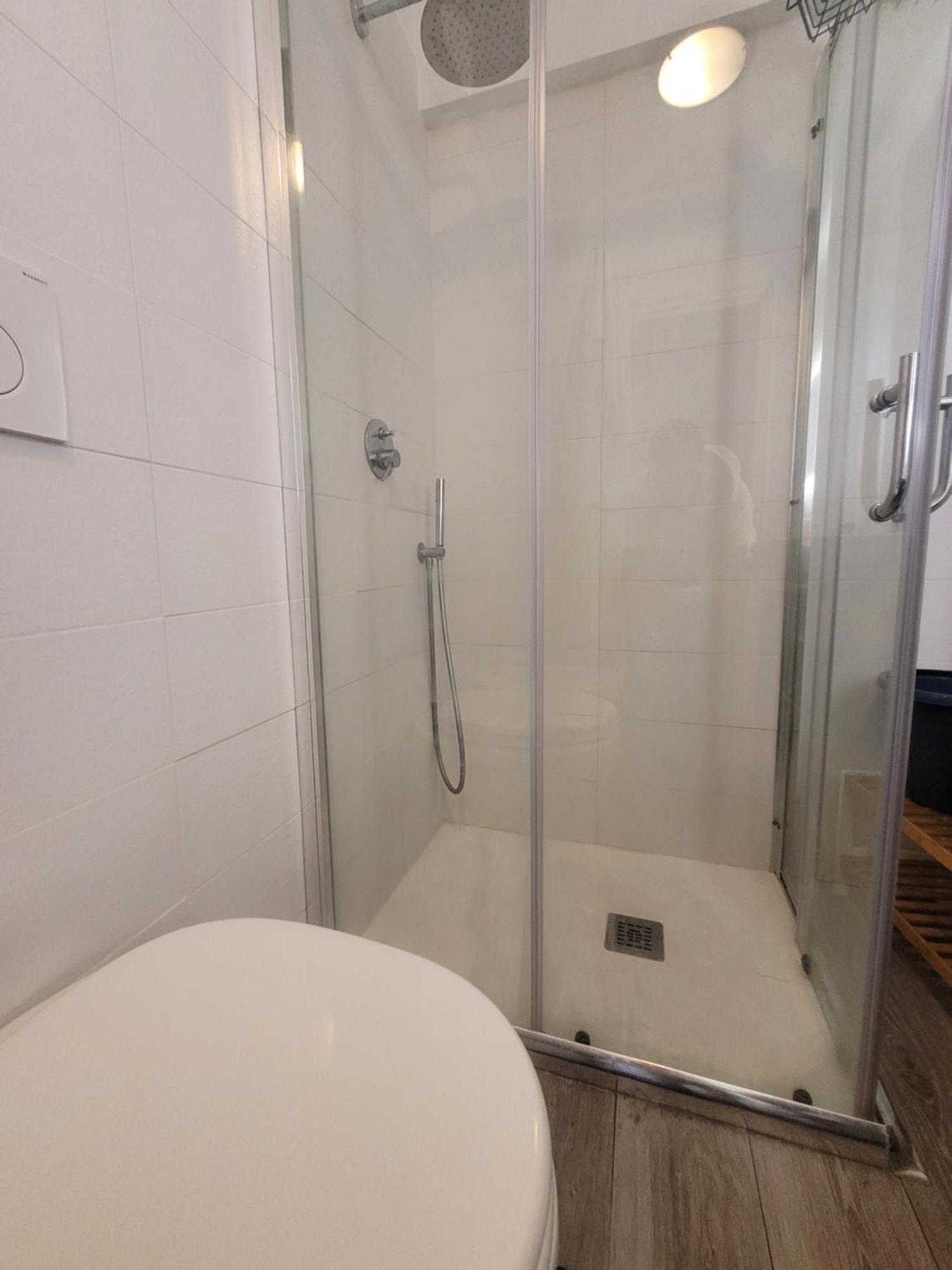 Rooms For Vacation Валлорис Экстерьер фото
